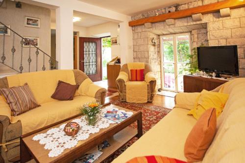 Family-friendly apartments with swimming pool Sustjepan, Dubrovnik - 17308