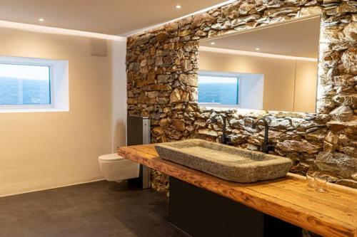 Fotografie z fotogalerie ubytování Romantic standalone 5 room cottage in Valposchiavo v destinaci Poschiavo