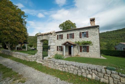 Fotografia z galérie ubytovania Family friendly house with a swimming pool Roc, Central Istria - Sredisnja Istra - 17446 v destinácii Buzet