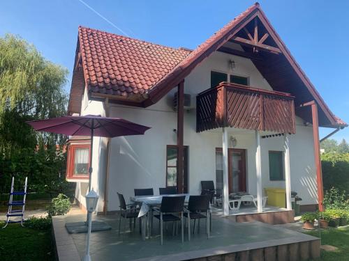The building in which the holiday home is located