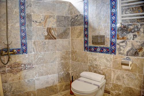 Aşk-ı Nare Cave Hotel - Swimming Pool & SPAにあるバスルーム