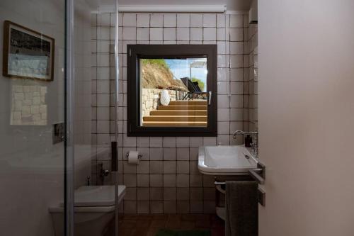 Bilik mandi di Villa Magliolo