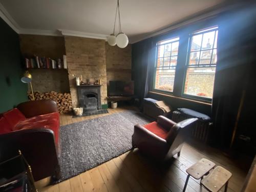Campania & Jones House photo 13