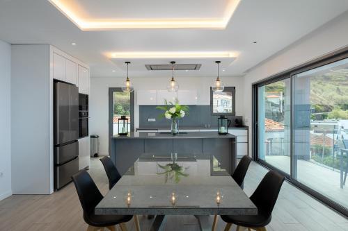 SKYFALL VILLA