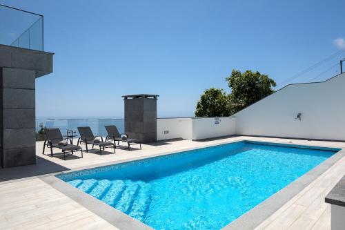 SKYFALL VILLA