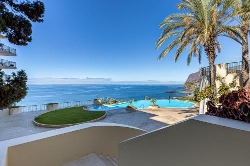 Atlantic Ocean View Apartment
