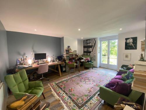 A 2h30 de Paris et Bruxelles, appt avec verger, centre historique, plages à proximité