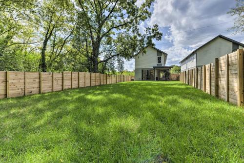 Taman di luar Modern Raleigh Home with Patio about 2 Mi to Downtown!