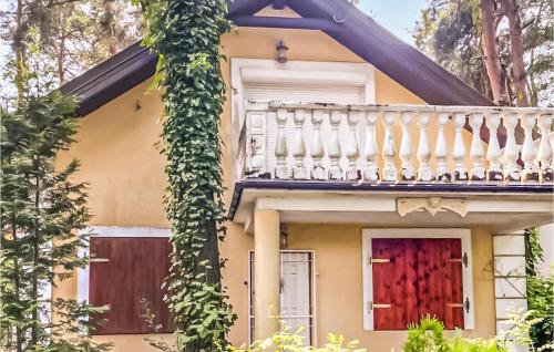 Gorgeous Home In Kamionki Male