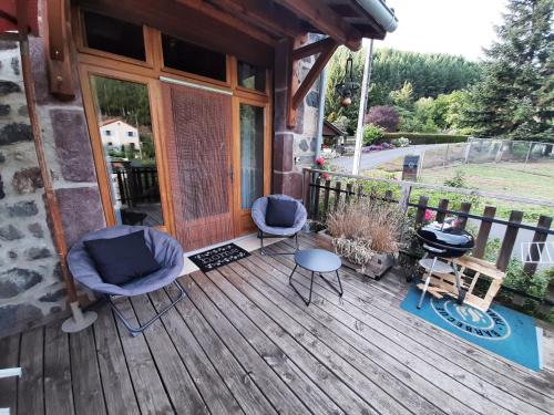 Κήπος έξω από το gîte de Véreuges