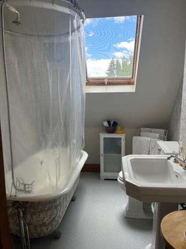 Ένα μπάνιο στο Gable House Bed and Breakfast Inn