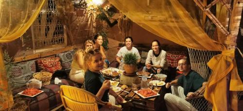 Clientes alojados en Atlas Room