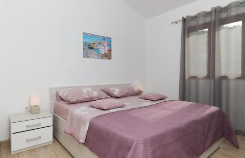 Postel nebo postele na pokoji v ubytování Secluded fisherman's cottage Cove Prapratna - Prapatna (Brac) - 17608