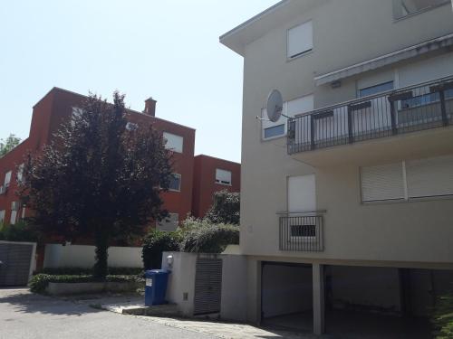 Apartments with parking spaces Sveta Nedelja, Prigorje - 17613