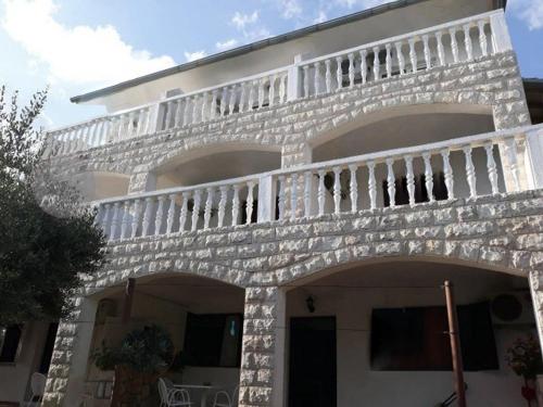 Apartments with parking space Ivan Dolac, Hvar - 17778