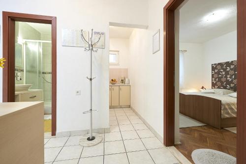 Apartment Mavarstica 17821a