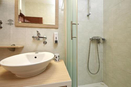Kúpeľňa v ubytovaní Apartment Mavarstica 17821b