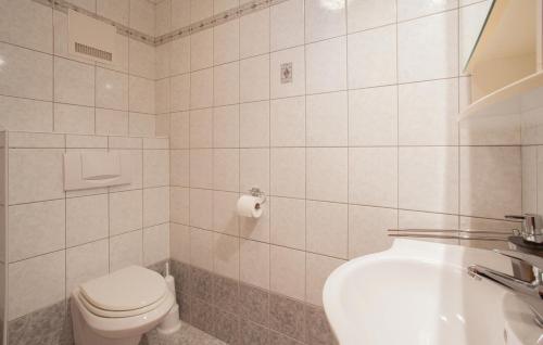 Bilik mandi di Apartment Punat 17857c
