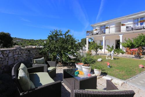 Family-friendly apartments with swimming pool Razanj, Rogoznica - 17867