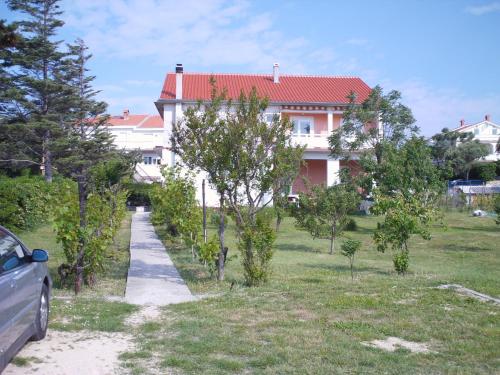 Apartments with parking spaces Kampor, Rab - 17886