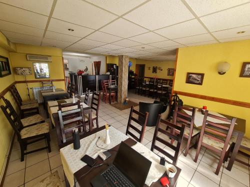 Restaurace v ubytování Hotel Rai