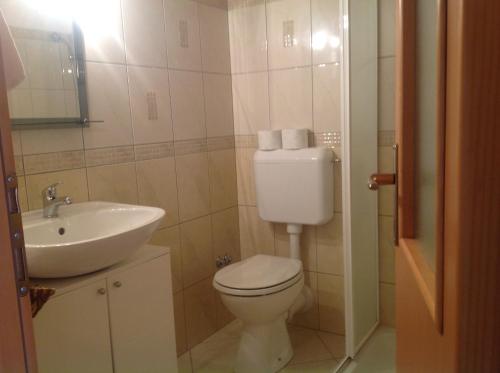 Holiday house with a parking space Bonaci, Central Istria - Sredisnja Istra - 18104
