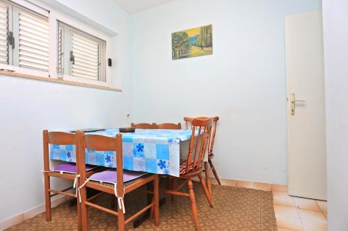 Fotografie z fotogalerie ubytování Apartments by the sea Gradac, Makarska - 18151 v Gradaci