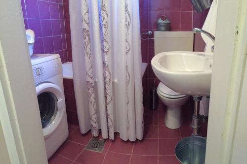 Apartments with parking space Vodice - 18179