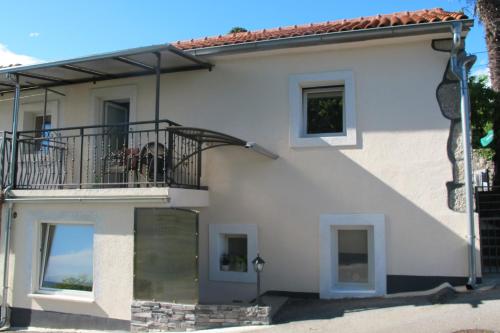 Fotografia z galérie ubytovania Apartments with a parking space Rijeka - 18298 v destinácii Rijeka