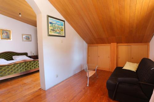 Apartments with WiFi Split - 18336