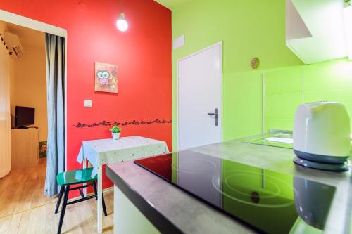 Apartments with parking space Zadar - 18338