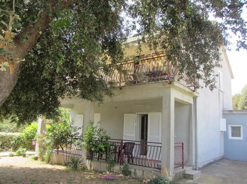 Apartments with a parking space Pakostane, Biograd - 18373