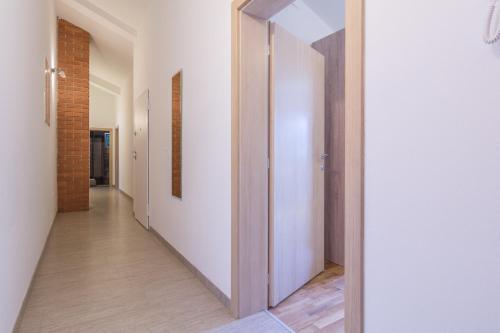Fotografie z fotogalerie ubytování Apartments by the sea Simuni, Pag - 18386 v destinaci Kolan