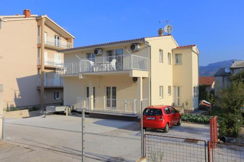 Apartments with a parking space Split - 18214 – Photos 2