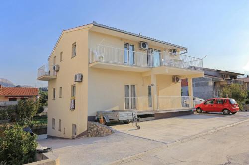Apartments with a parking space Split - 18214 – Photos 3