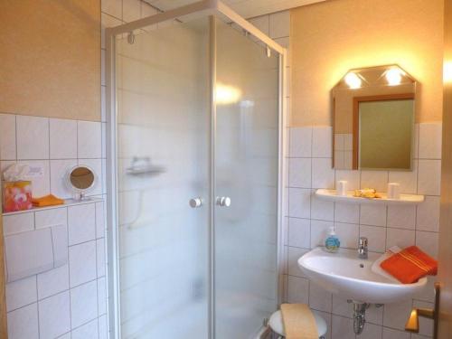 Koupelna v ubytování Hus-Pellworm-3-Ferienwohnung-Meeresbrise