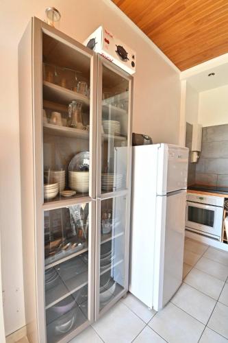 Kuchyň nebo kuchyňský kout v ubytování Appartements Le Soleil