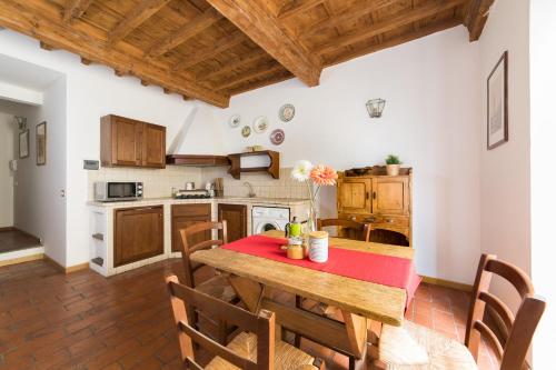 A kitchen or kitchenette at Bilo in Piazza della Passera, Florence