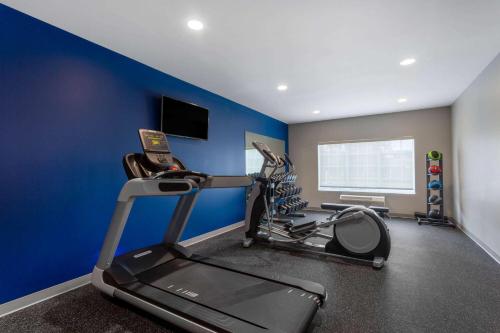Fitness centrum a/nebo fitness zařízení v ubytování Microtel Inn & Suites by Wyndham Amsterdam NY