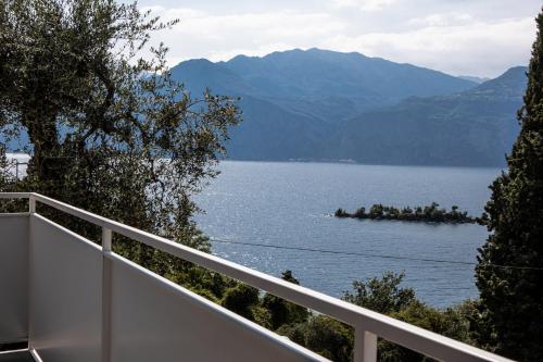 a group of people on a boat in the water at Bellevue San Lorenzo (Adults Only) in Malcesine
