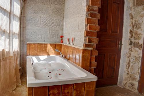 Aşk-ı Nare Cave Hotel - Swimming Pool & SPAにあるバスルーム