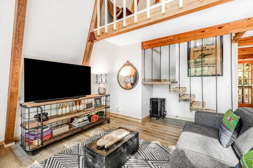 Cosmic Cabin – Photos 4