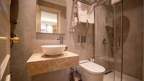 Ένα μπάνιο στο Rooms365