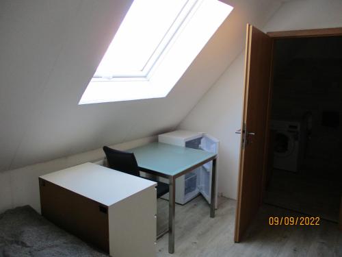 Una cama o camas en una habitación de Parsberger Stadtwohnung