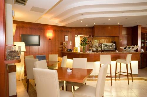 Μια τηλεόραση ή/και κέντρο ψυχαγωγίας στο Hotel Arena
