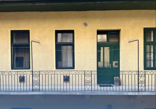 Apartment with FREE Parking 1074 Budapest, 11 Dob utca kép - 3