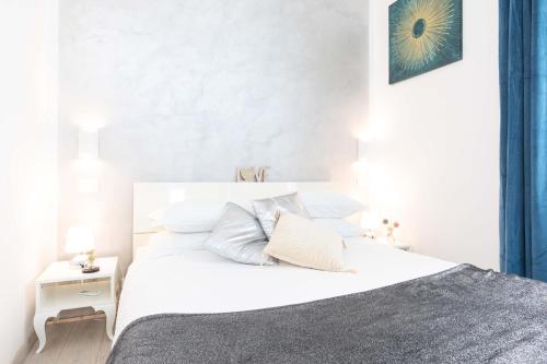 Trastevere Blue King Studio Suite