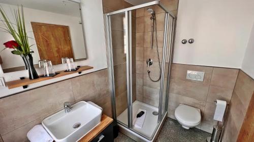 Ένα μπάνιο στο Hotel Zu den Drei Kronen