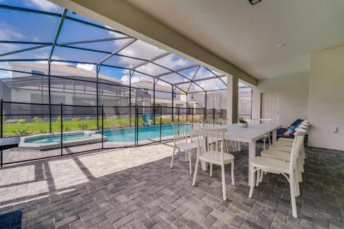 Ảnh trong thư viện ảnh của Windsor Island Resort 10 Bedroom Home Private Pool Near Disney ở Davenport