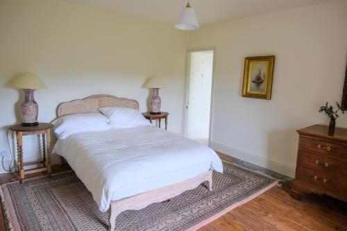 Postel nebo postele na pokoji v ubytování Henllys